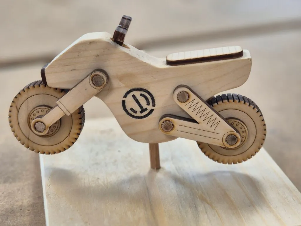 Zajęcia stolarskie w FabLab