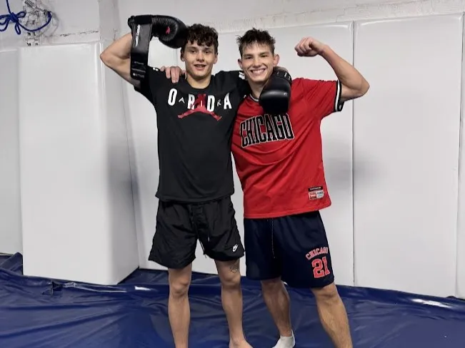 Ucieszeni wychowankowie po treningu