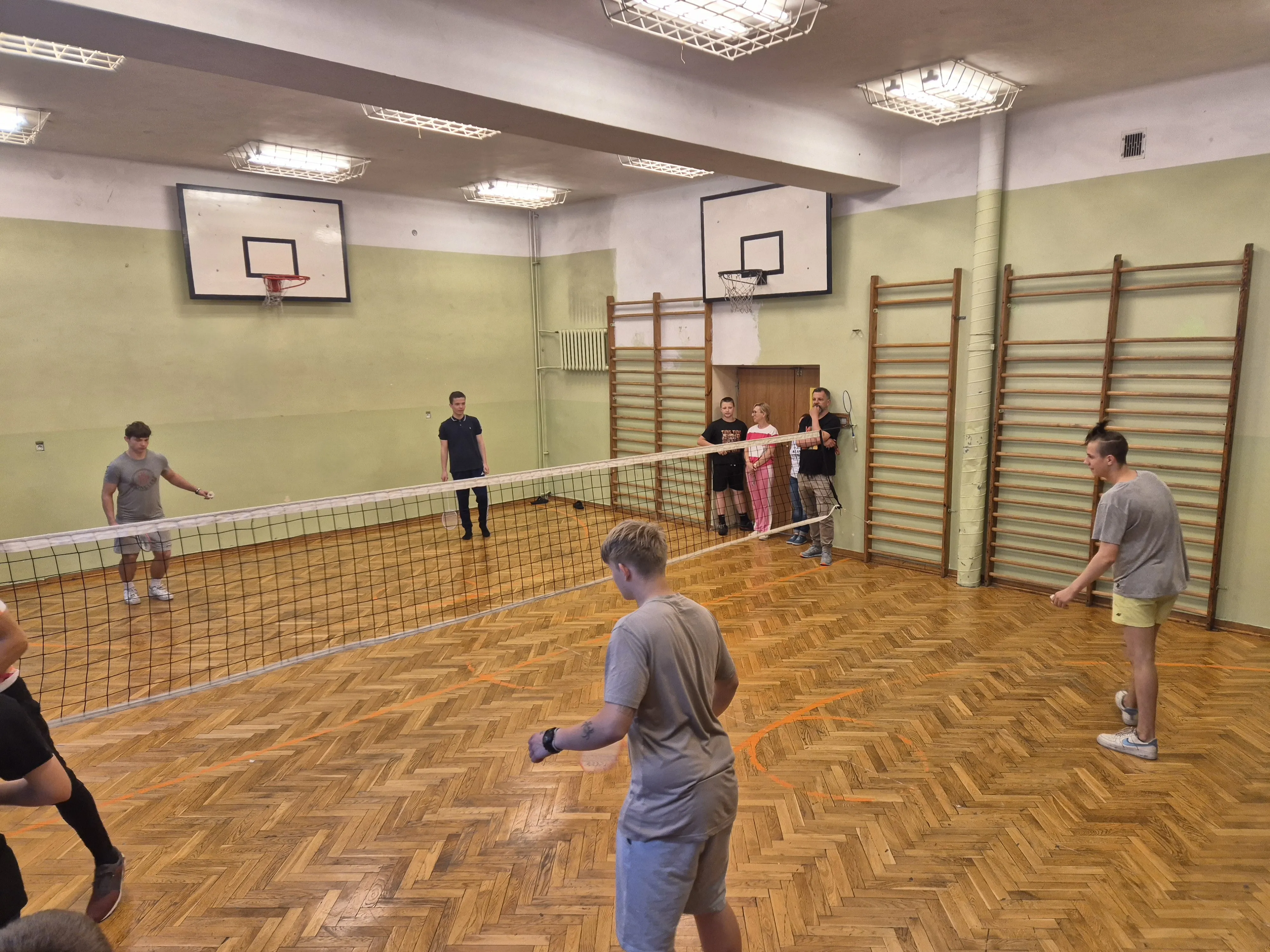 Badminton