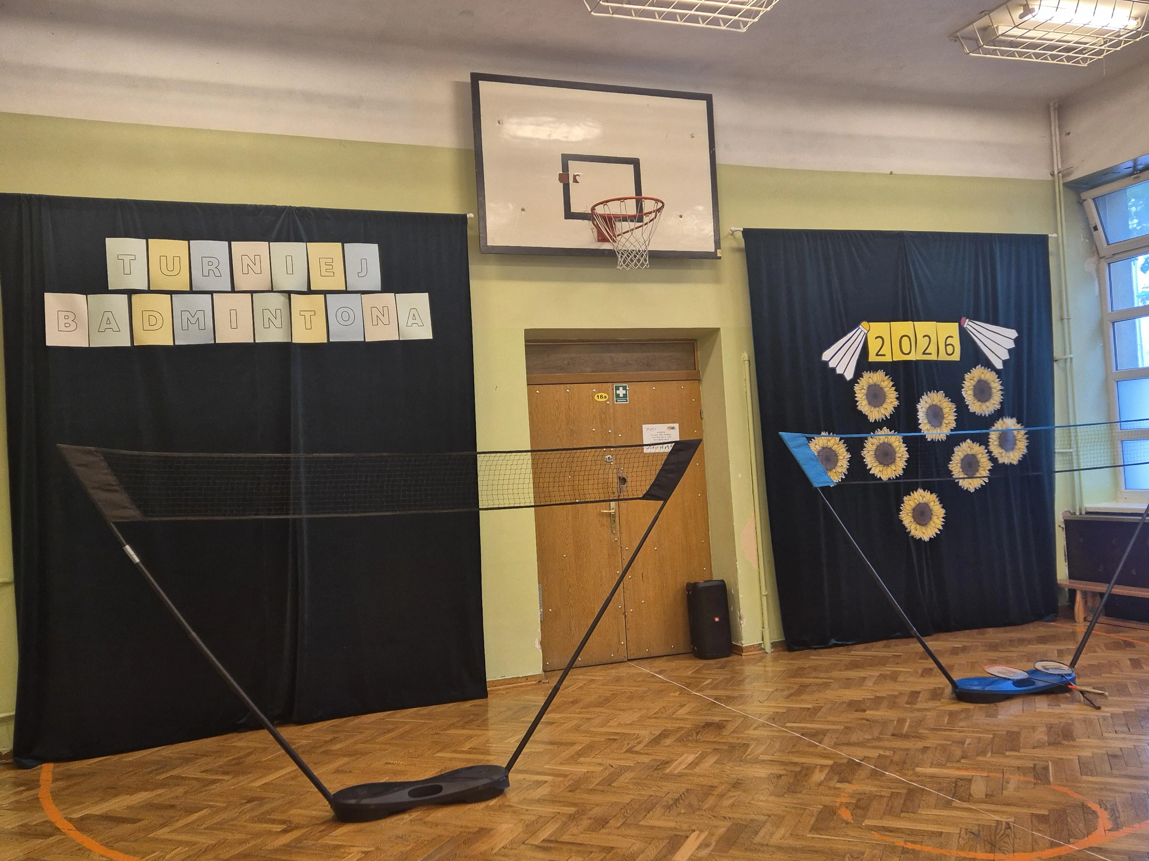 Badminton